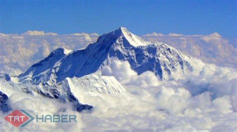 Y­ü­z­l­e­r­c­e­ ­K­i­ş­i­ ­E­v­e­r­e­s­t­­t­e­ ­M­a­h­s­u­r­ ­K­a­l­d­ı­